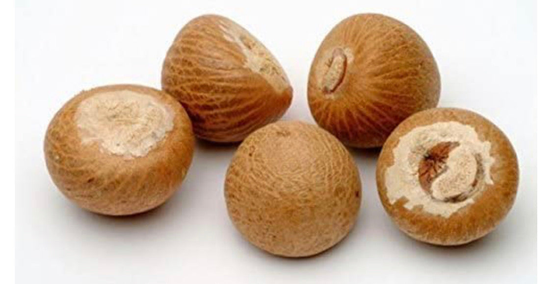 Betel Nuts Whole - White 100g / 8Pc